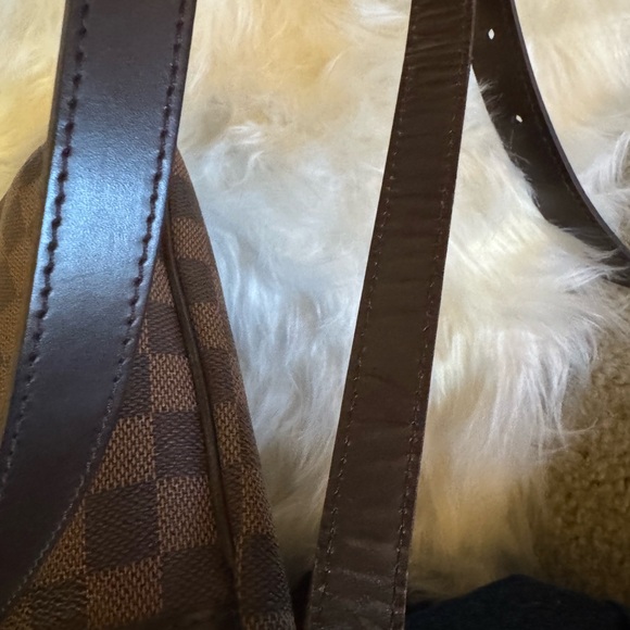 Louis Vuitton Damier Ebene Bloomsbury PM Messenger Bag From the 2011 Collection - Picture 3 of 6